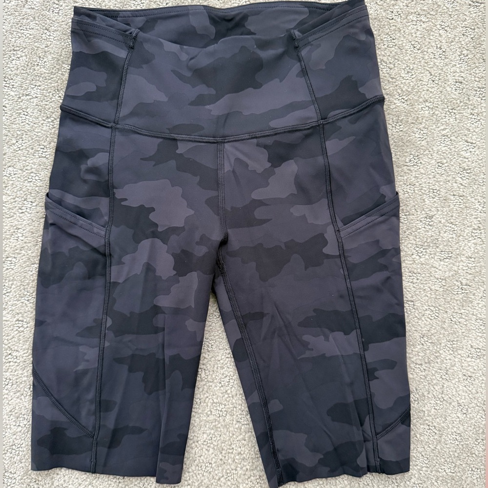 lululemon Black Camo Fast and Free Bike Shorts 8”